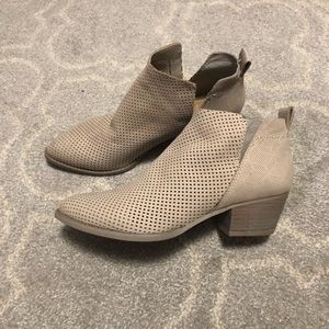 Dolce Vita booties